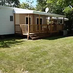 Confortable Avec Terrasse A - Api-1-52-527 אתר קמפינג *