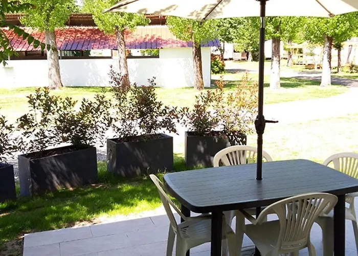 Camping Confortable Avec Terrasse A - Api-1-52-527