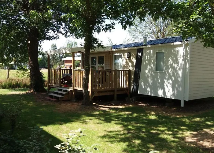 Camping Confortable Avec Terrasse A - Api-1-52-527